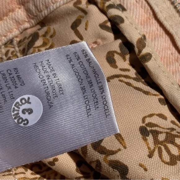 Pilcro Anthropologie Pleated Slouchy Trouser Pink Maxi Skirt Middle Slit Detail - Picture 12 of 17